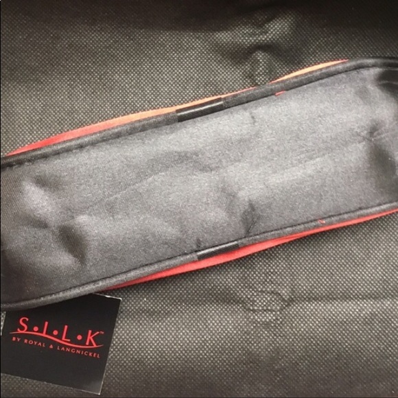 5️⃣/$25!♥️Royal & Langnickel S•I•L•K Brush Bag - Picture 6 of 7
